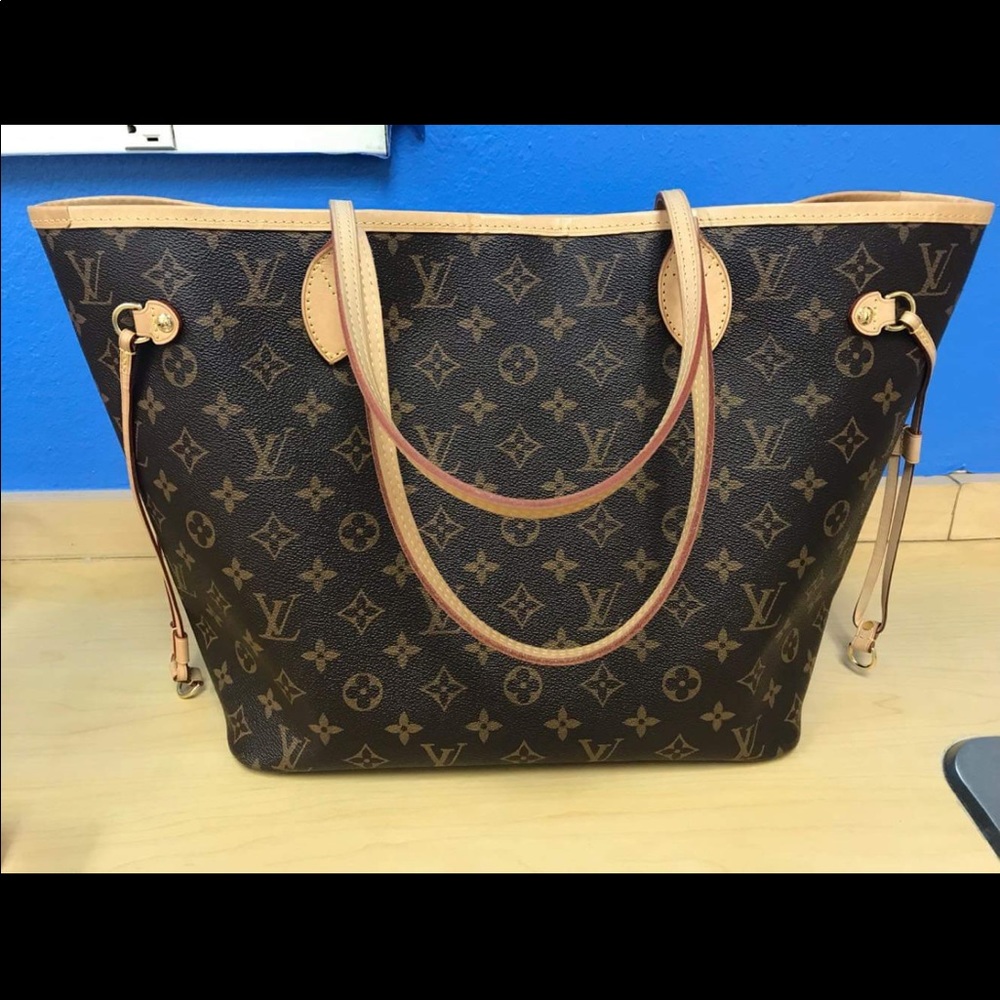 Neverfull mm mono red interior